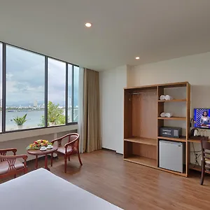 Vitalis Riverside Hotel Da Nang